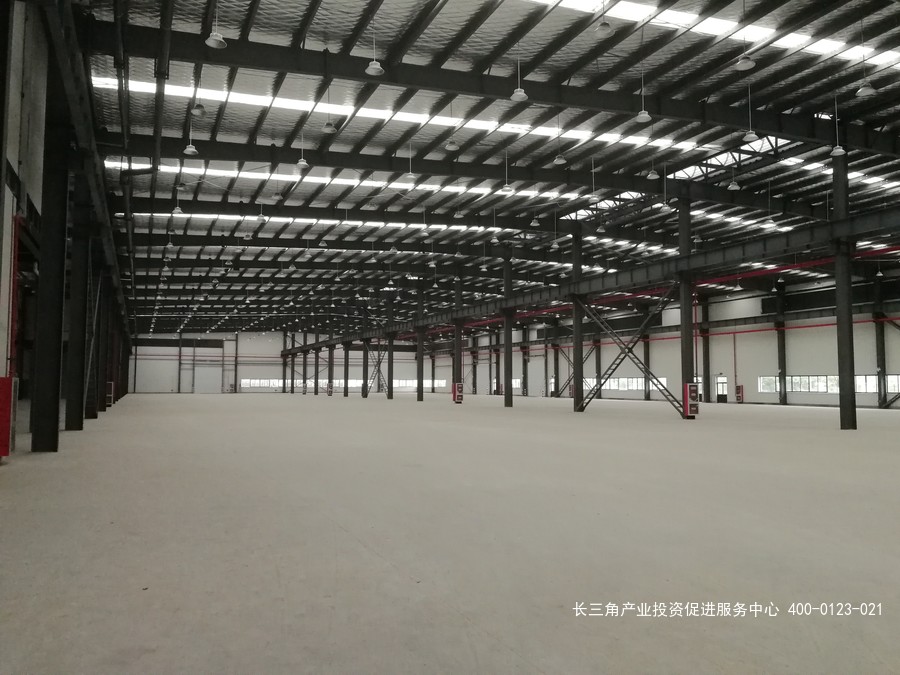 G2318 太仓近上海嘉定 新建单层厂房 层高11米 行车起吊高度8米 2幢2310平方米单层出租 